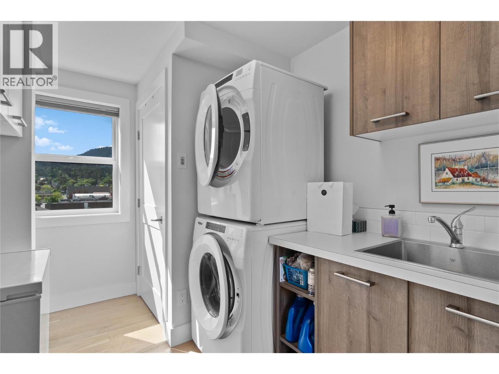 501 131 Harbourfront Drive Northeast, Salmon Arm