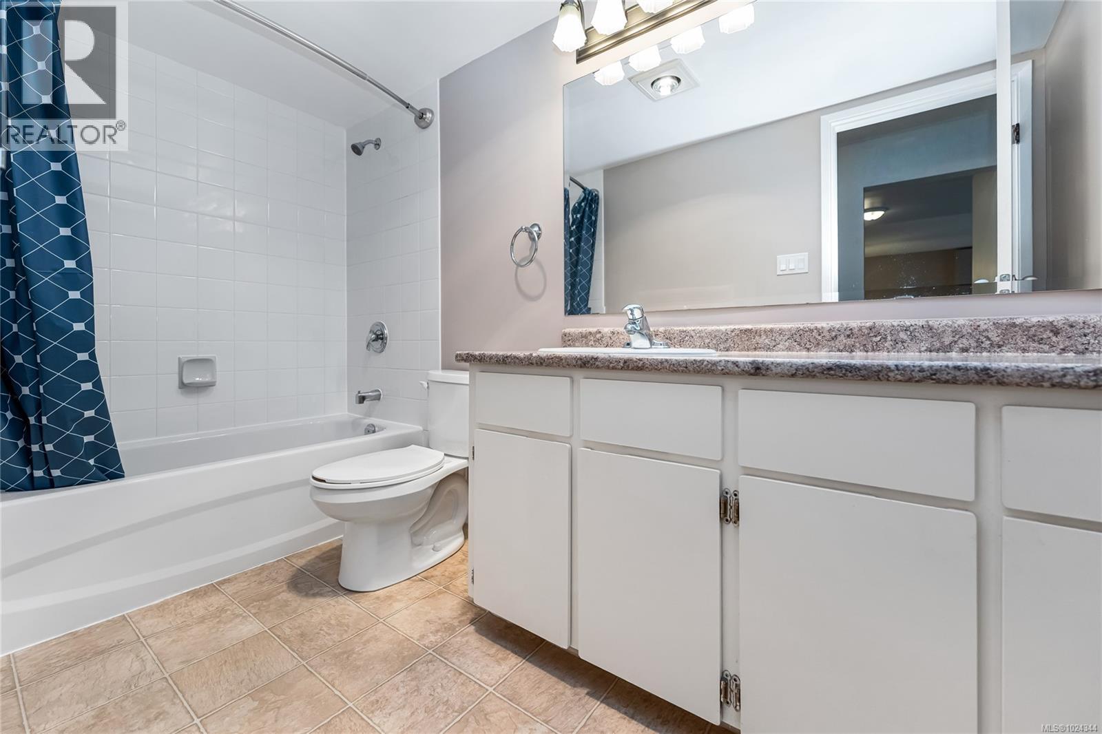 205 1490 Garnet Road, Saanich