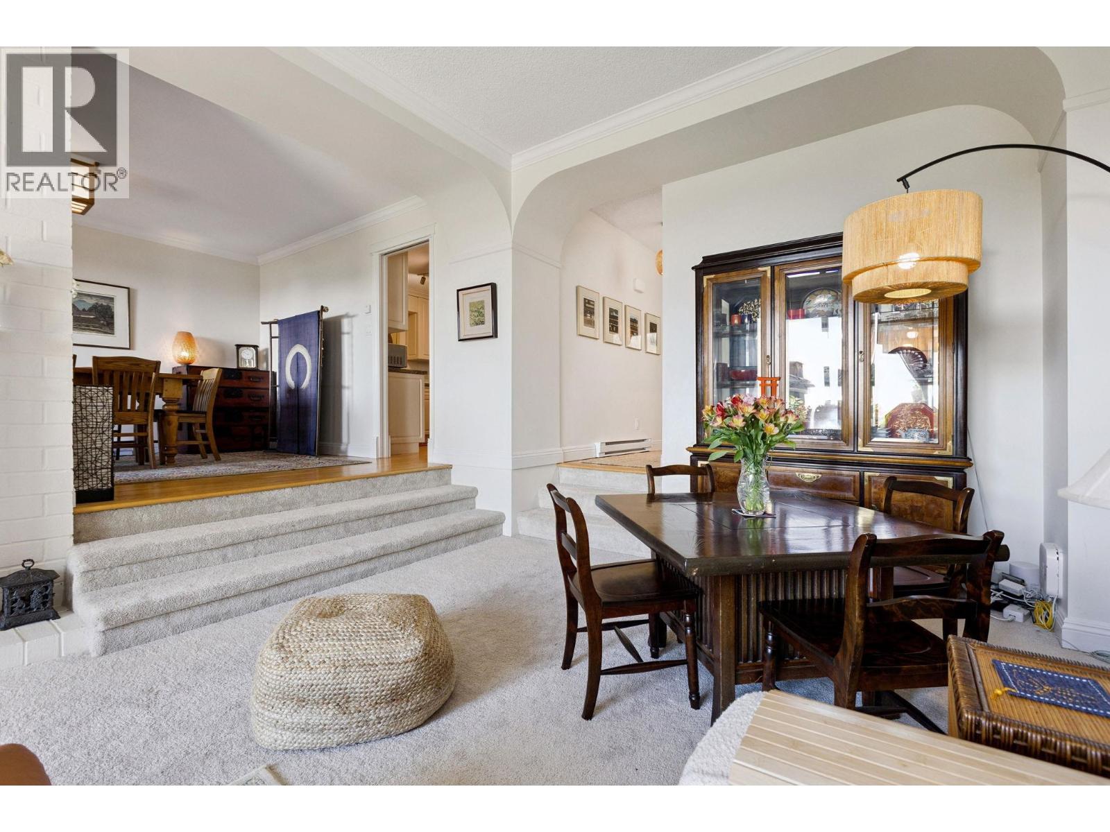 24 2214 FOLKESTONE WAY, West Vancouver