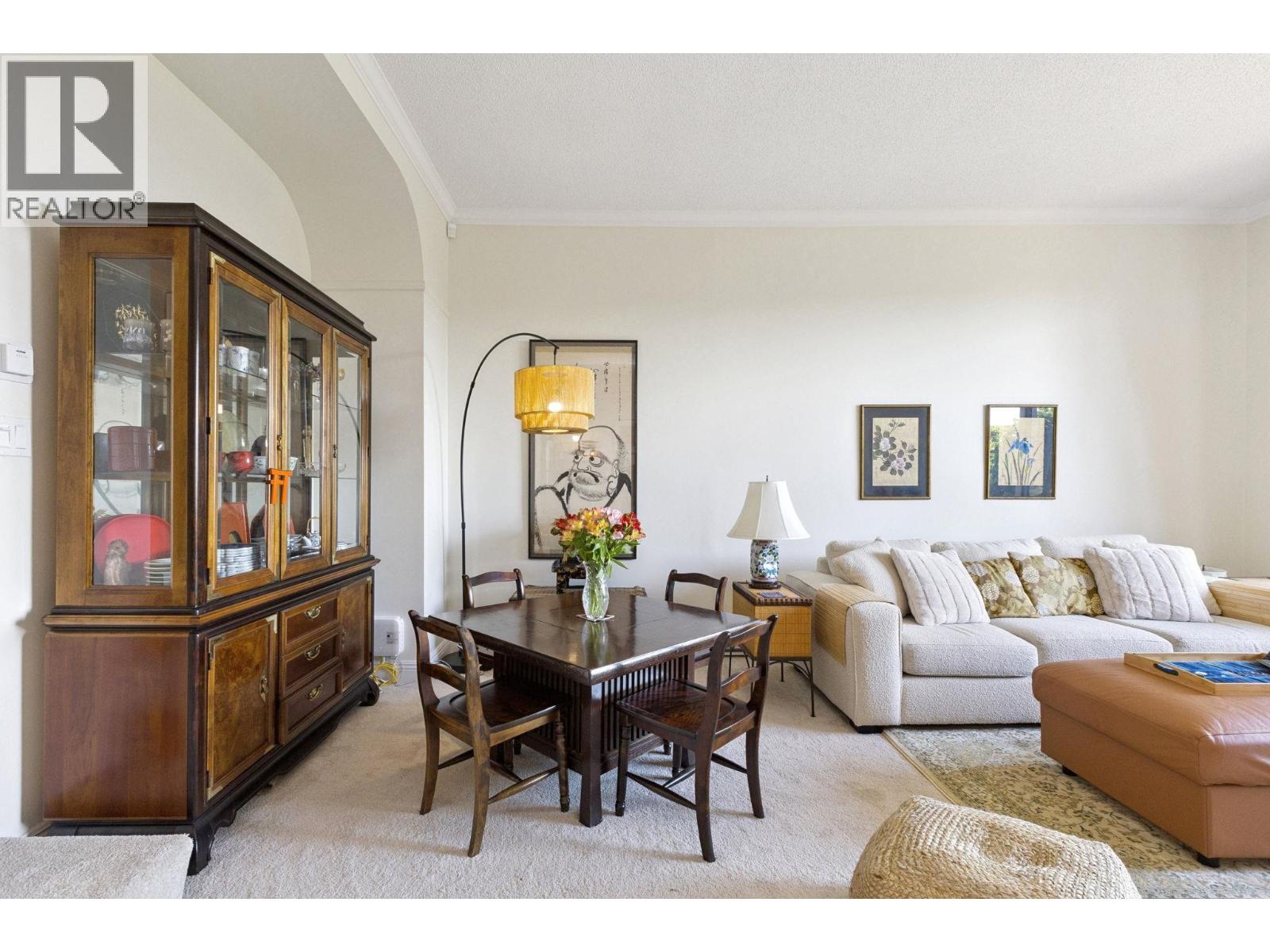 24 2214 FOLKESTONE WAY, West Vancouver