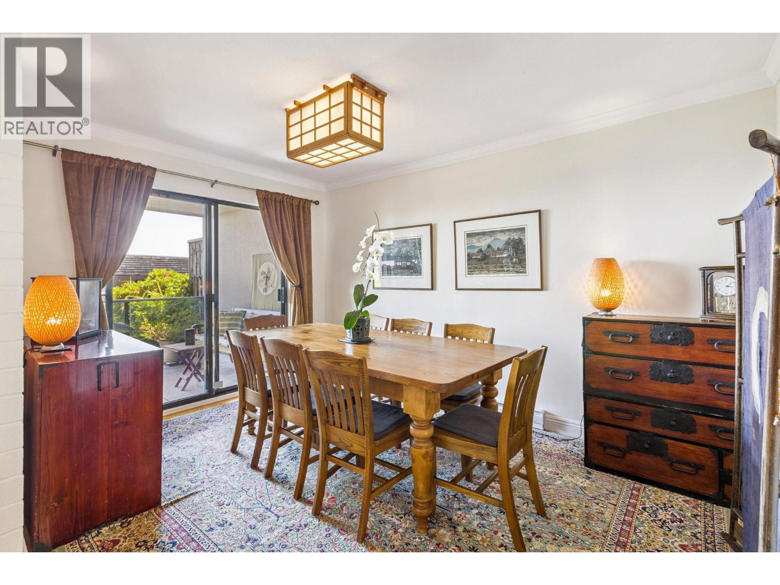 24 2214 FOLKESTONE WAY, West Vancouver