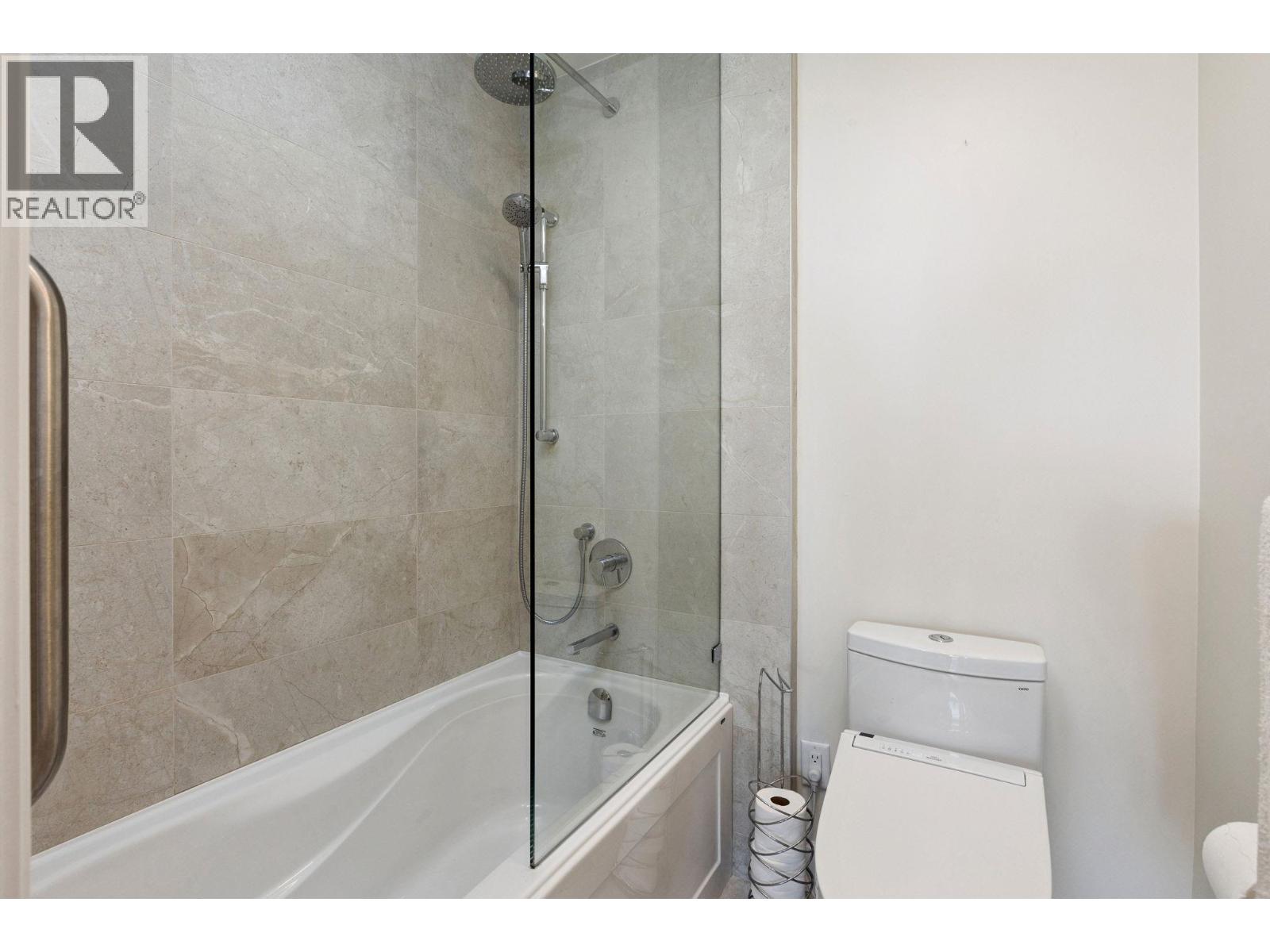 24 2214 FOLKESTONE WAY, West Vancouver