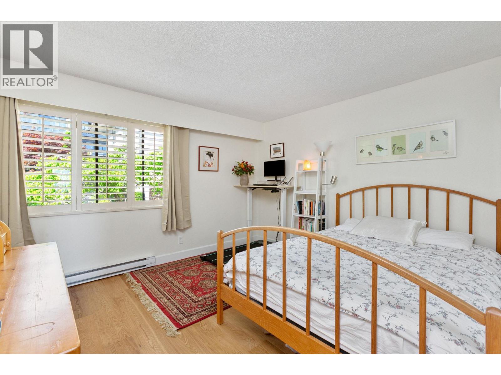 24 2214 FOLKESTONE WAY, West Vancouver