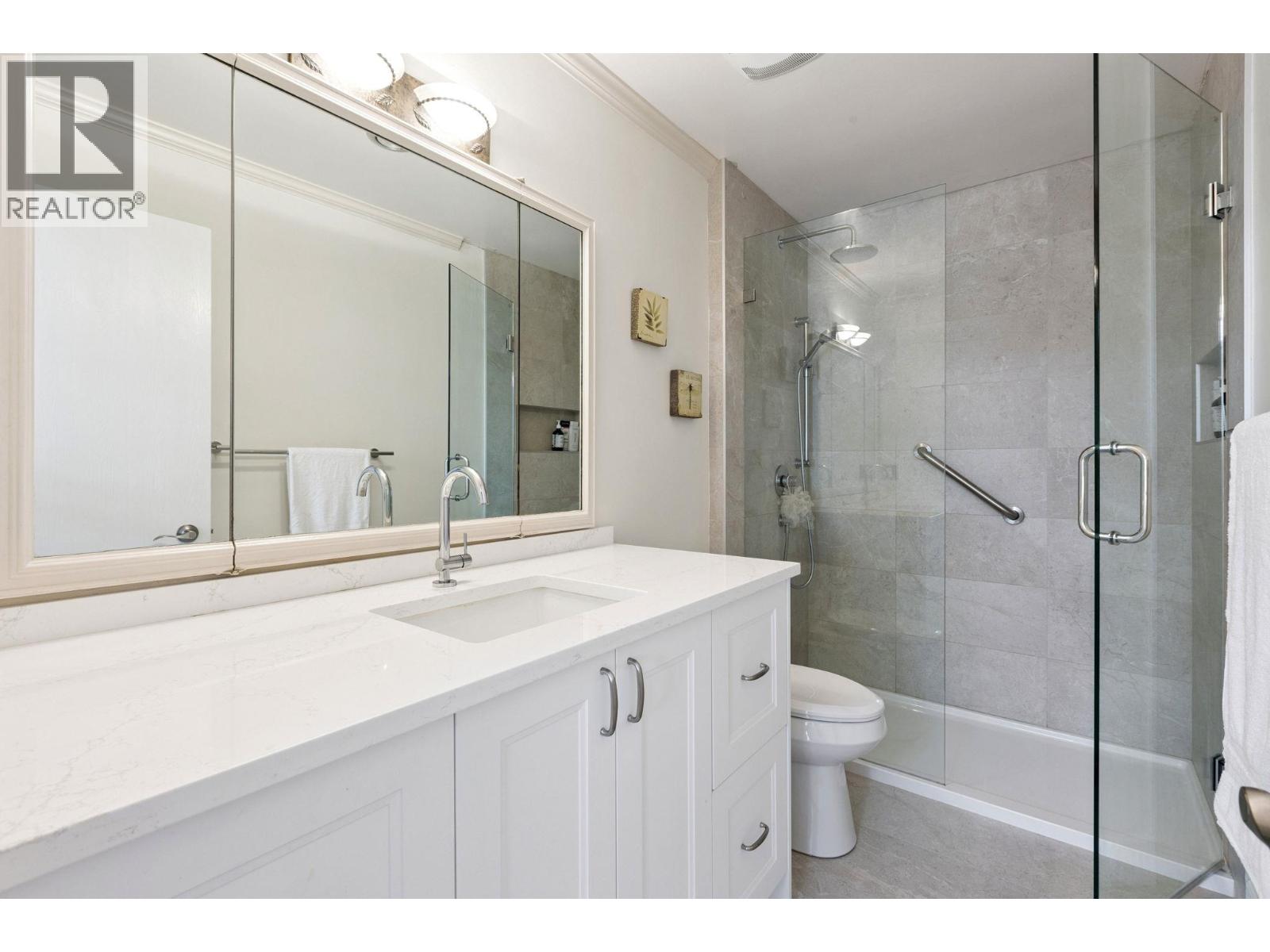 24 2214 FOLKESTONE WAY, West Vancouver