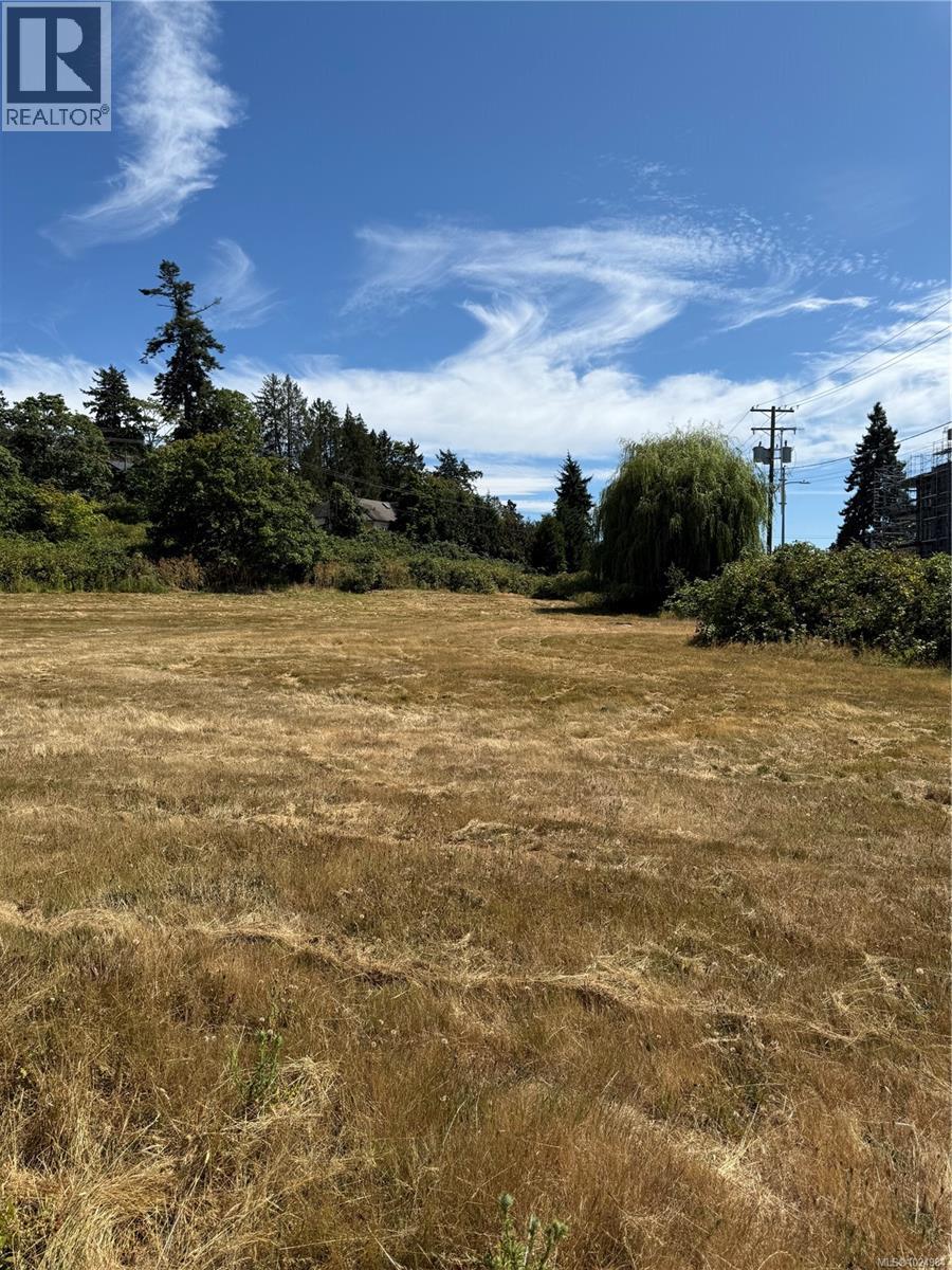  3876 Holland Avenue, Saanich