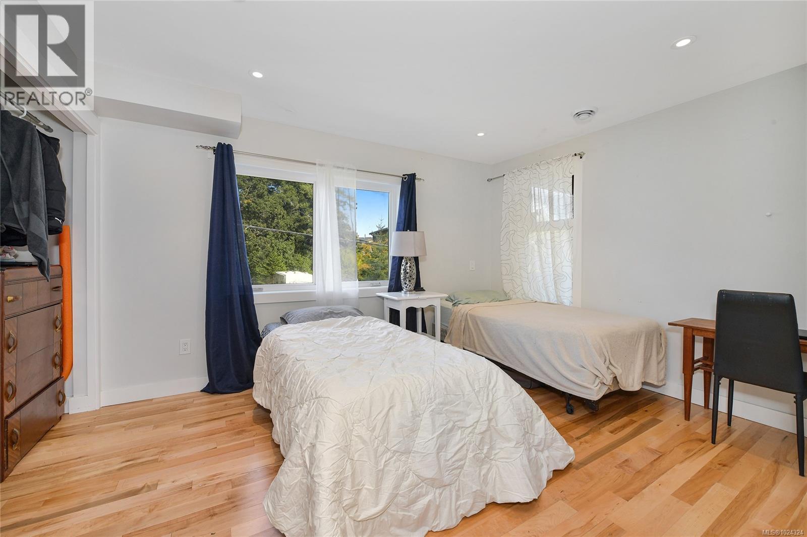 260 Plowright Rd, View Royal