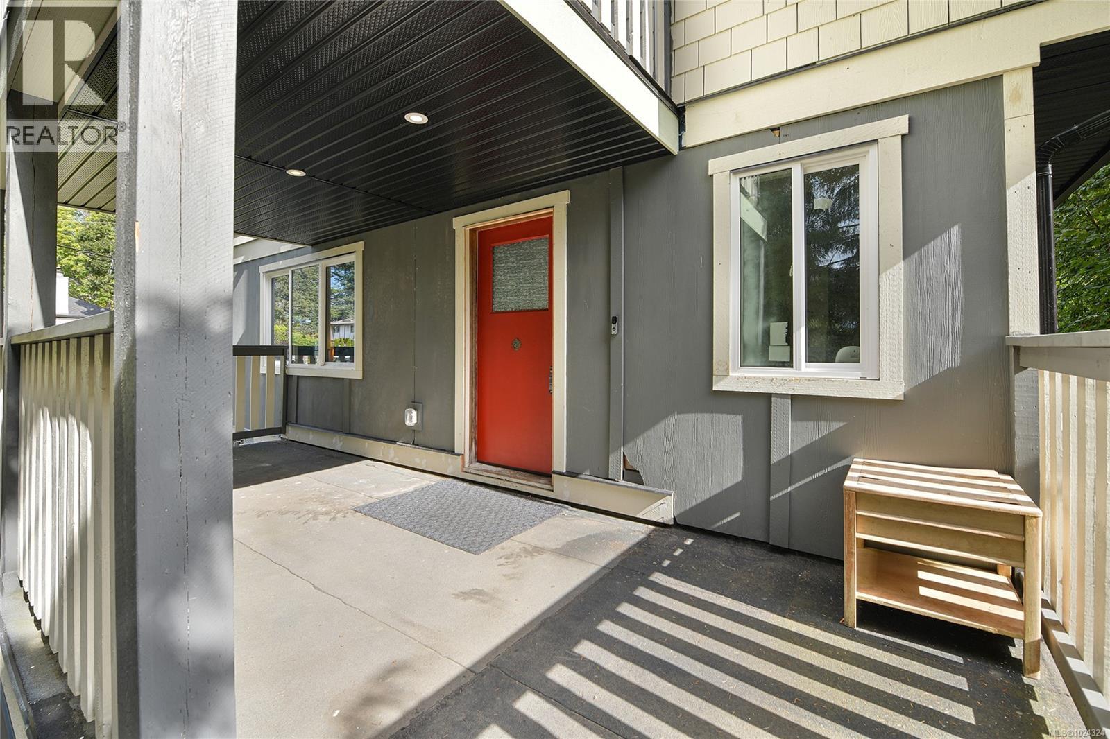 260 Plowright Rd, View Royal