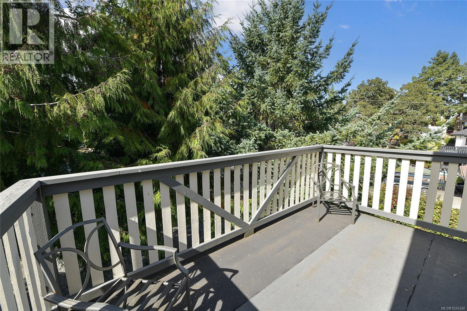 260 Plowright Rd, View Royal