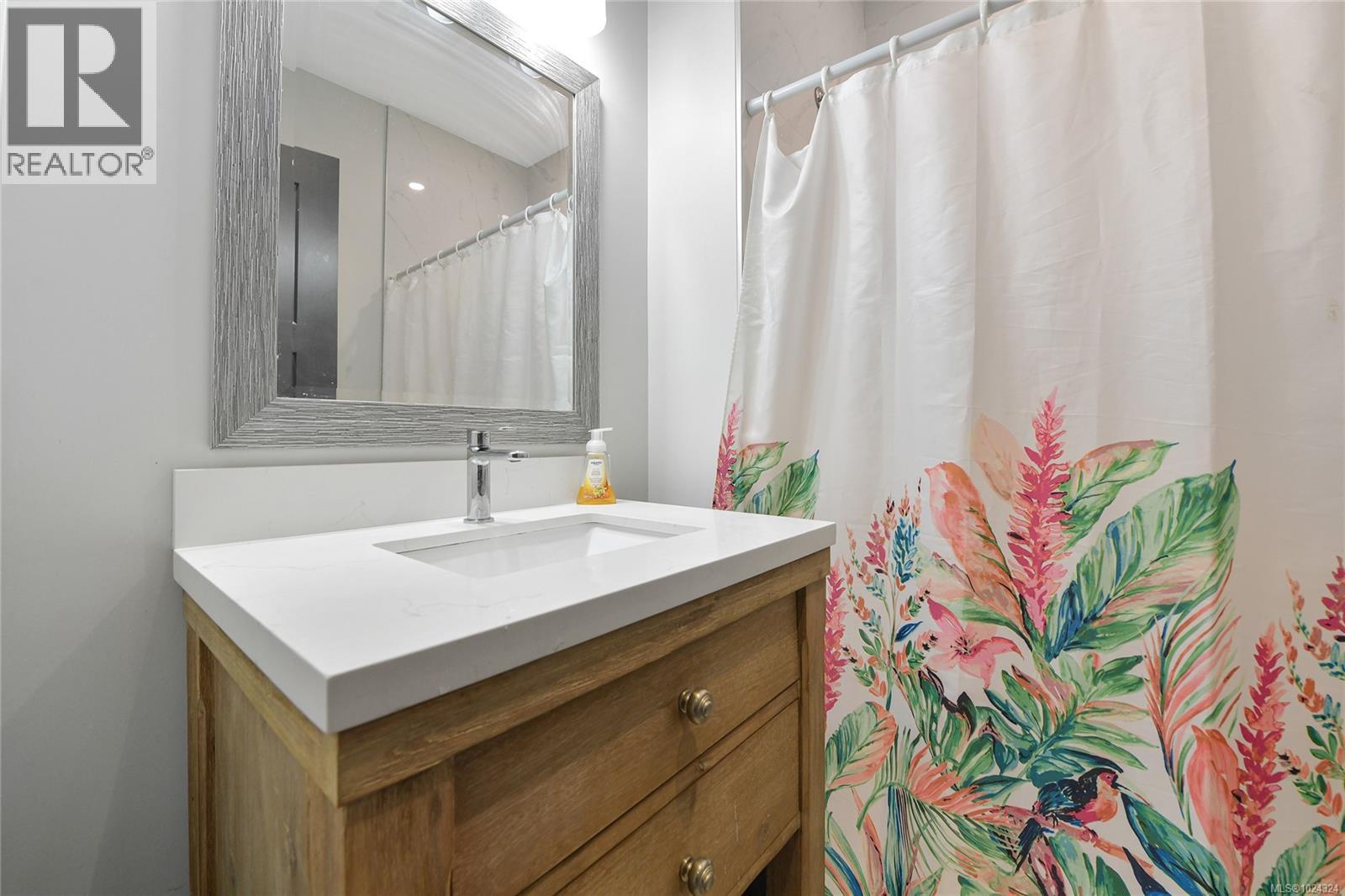 260 Plowright Rd, View Royal