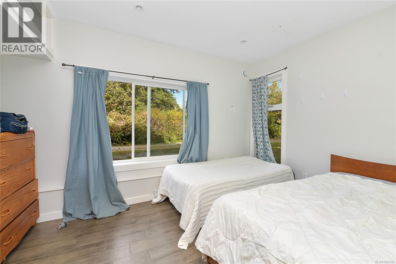 260 Plowright Rd, View Royal