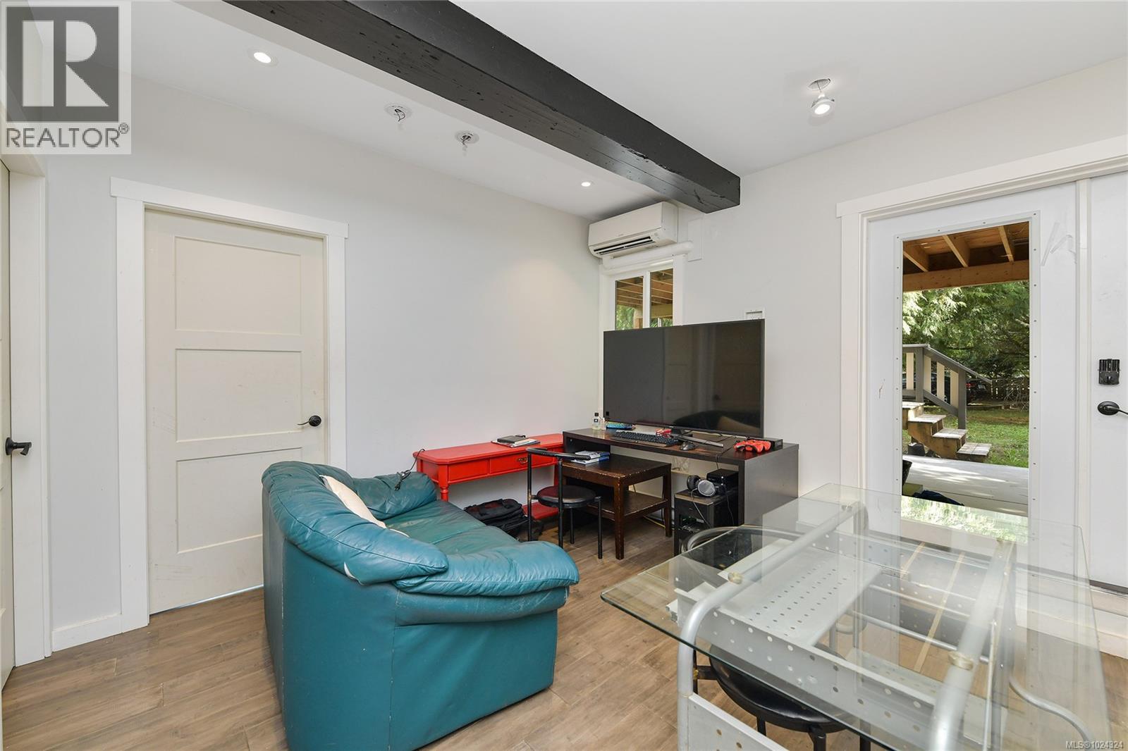 260 Plowright Rd, View Royal