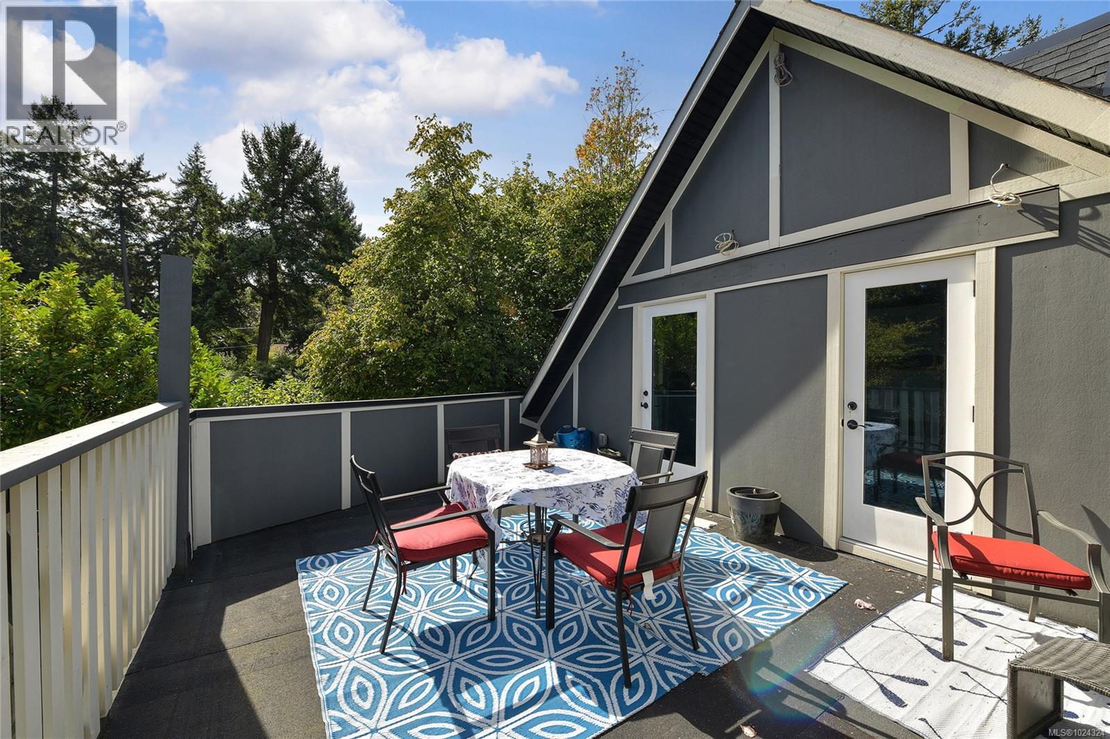 260 Plowright Rd, View Royal