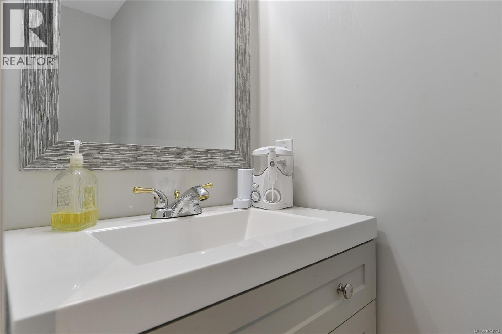 260 Plowright Rd, View Royal