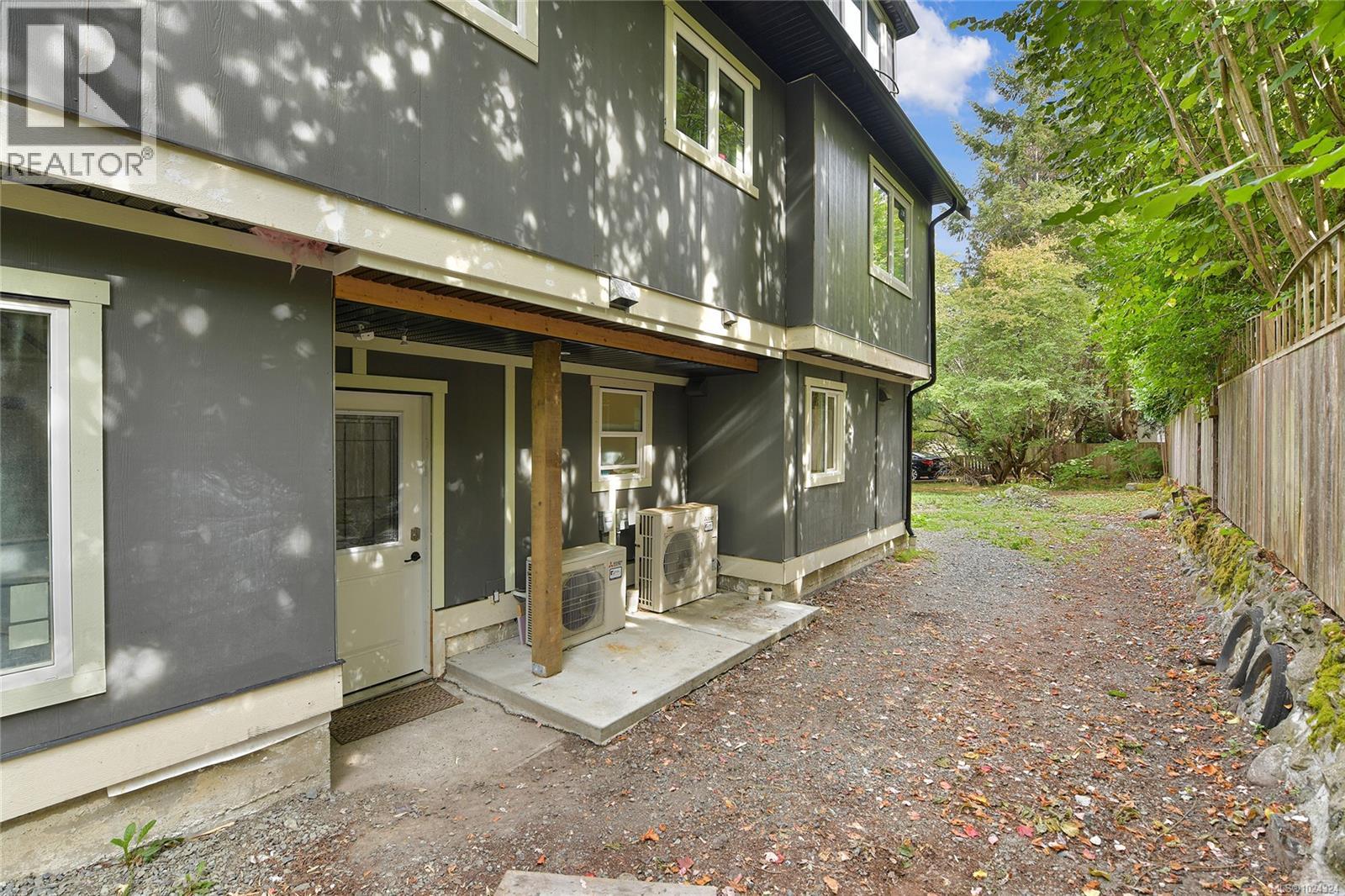 260 Plowright Rd, View Royal