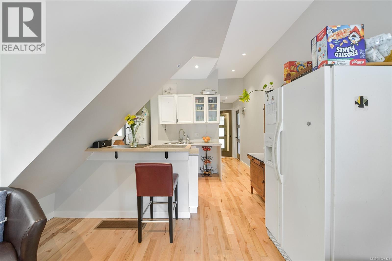 260 Plowright Rd, View Royal