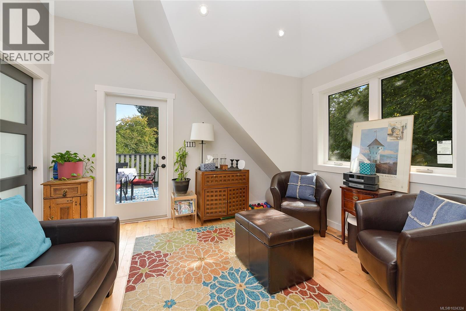 260 Plowright Rd, View Royal