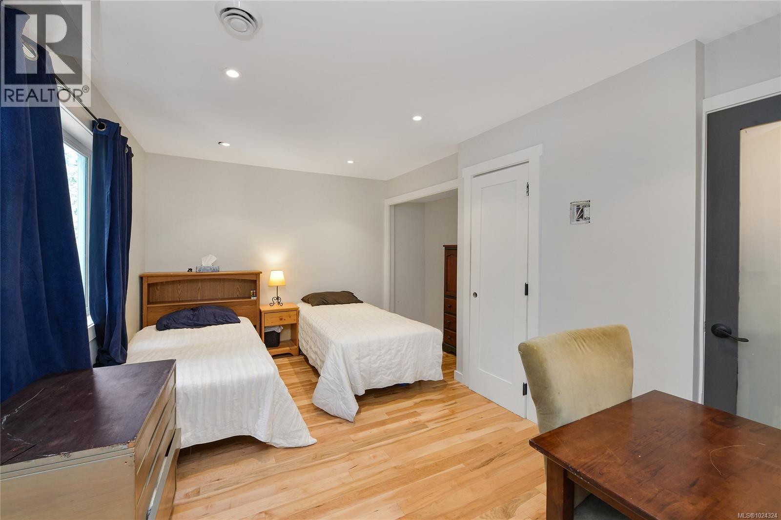 260 Plowright Rd, View Royal