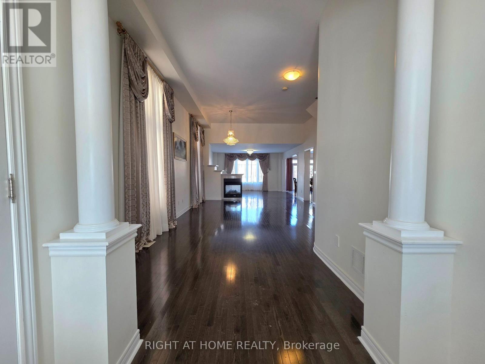 93 OBERFRICK AVENUE - Photo 3 of 50, Vaughan (Patterson), Ontario