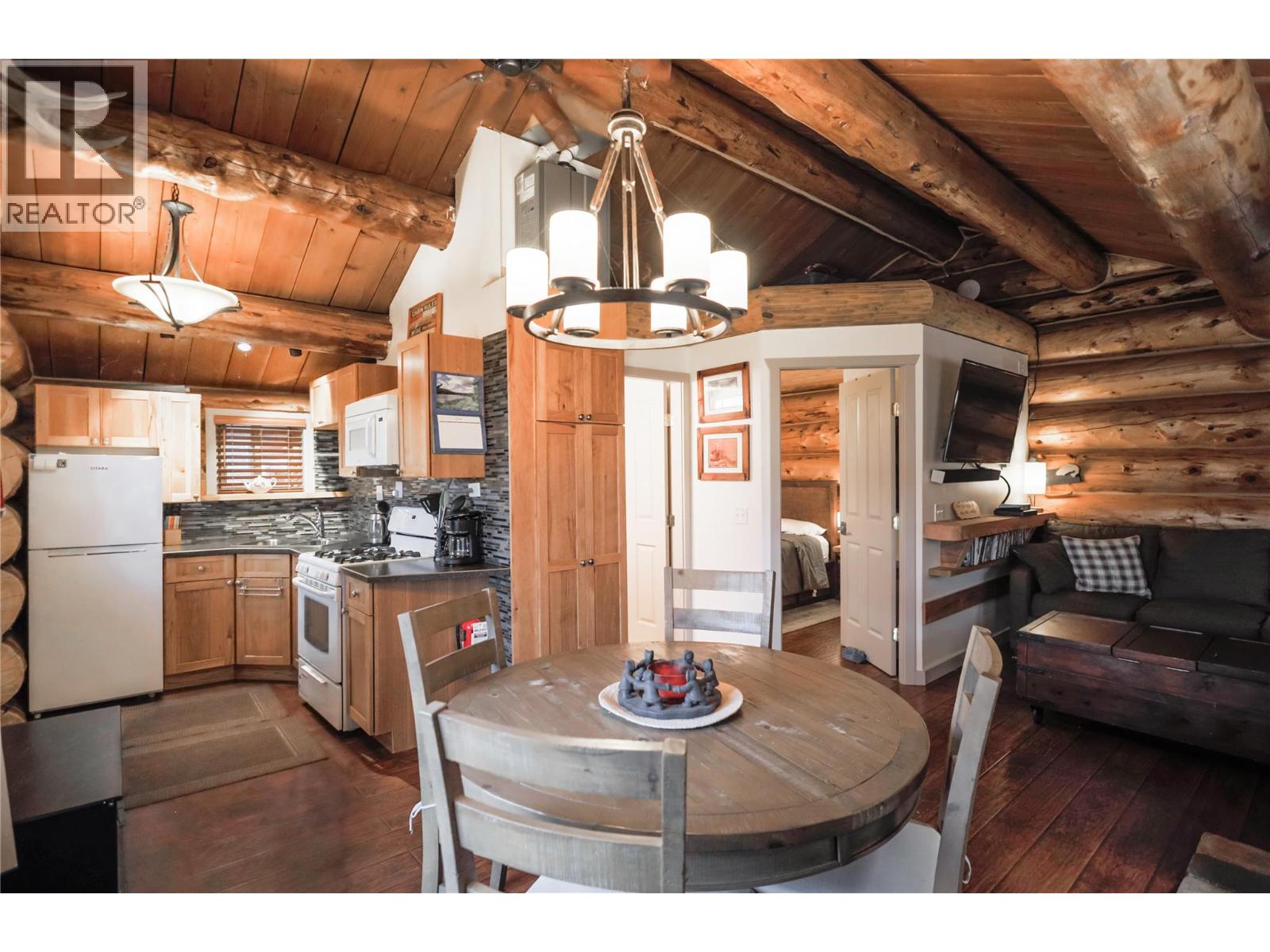  Cabin 10 Hatheume Lake Lodge Other, Peachland