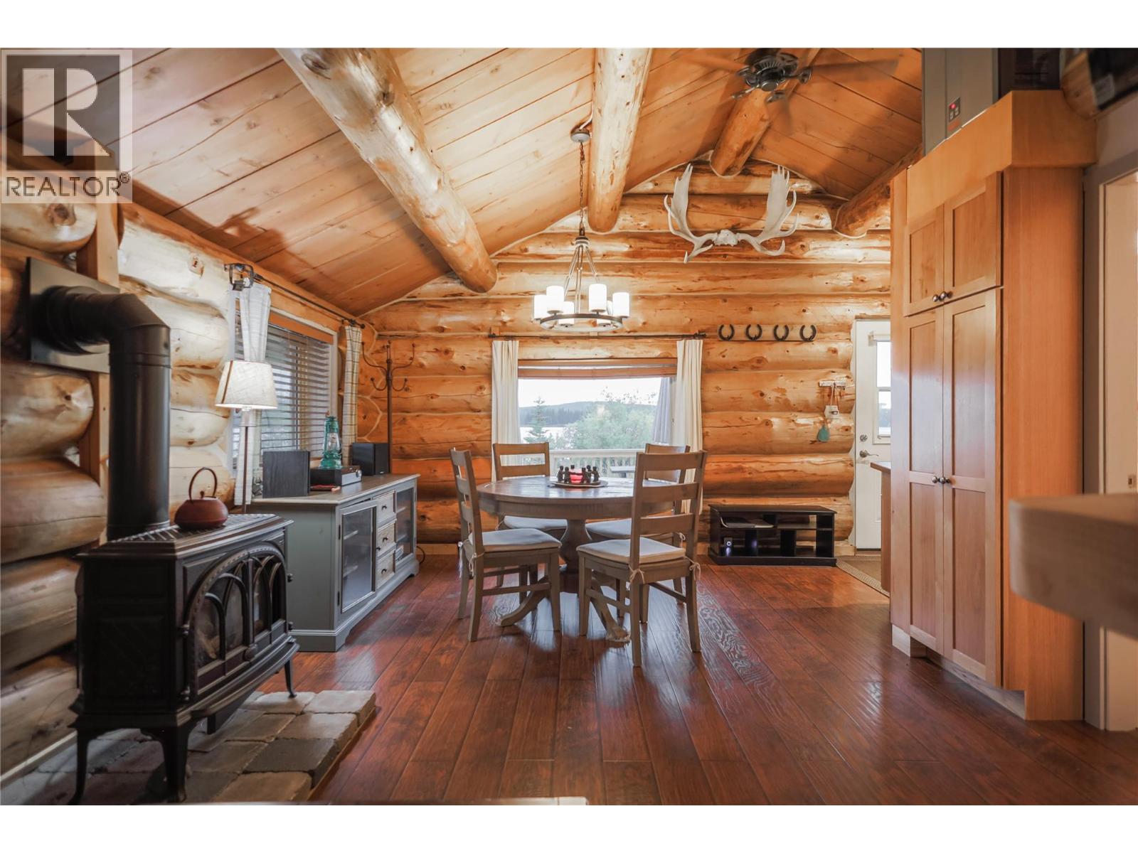  Cabin 10 Hatheume Lake Lodge Other, Peachland