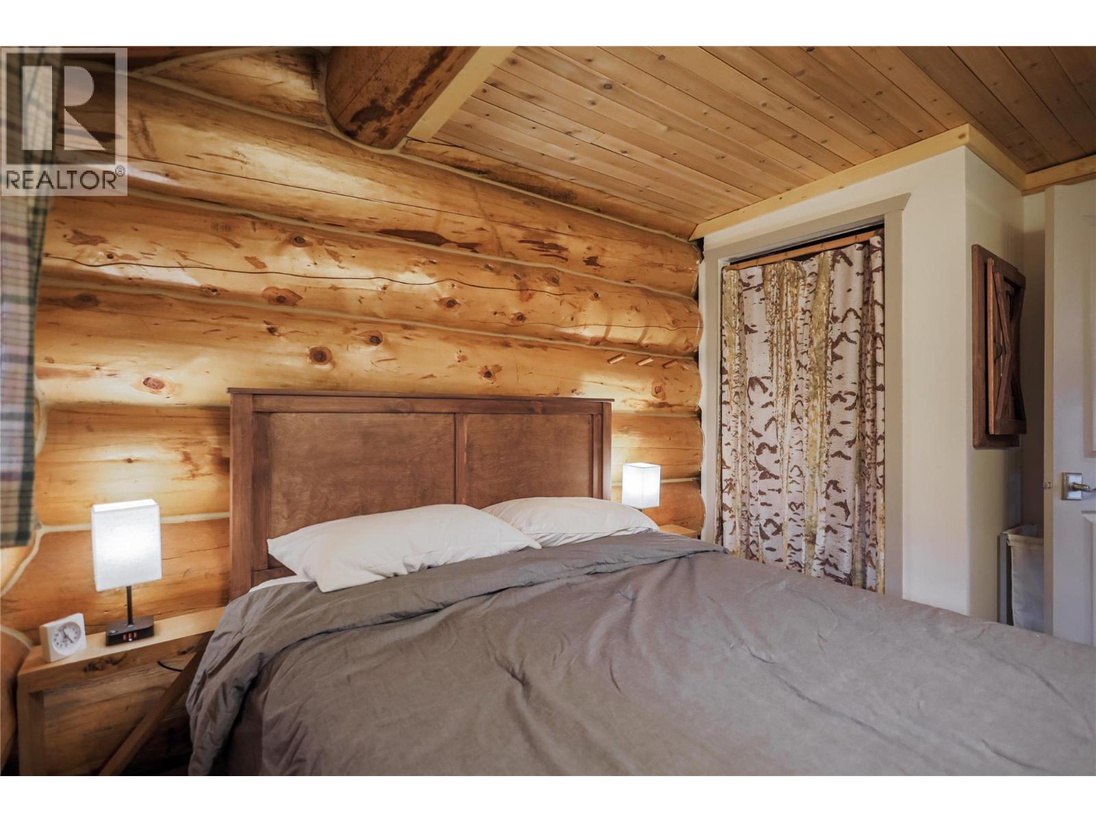  Cabin 10 Hatheume Lake Lodge Other, Peachland