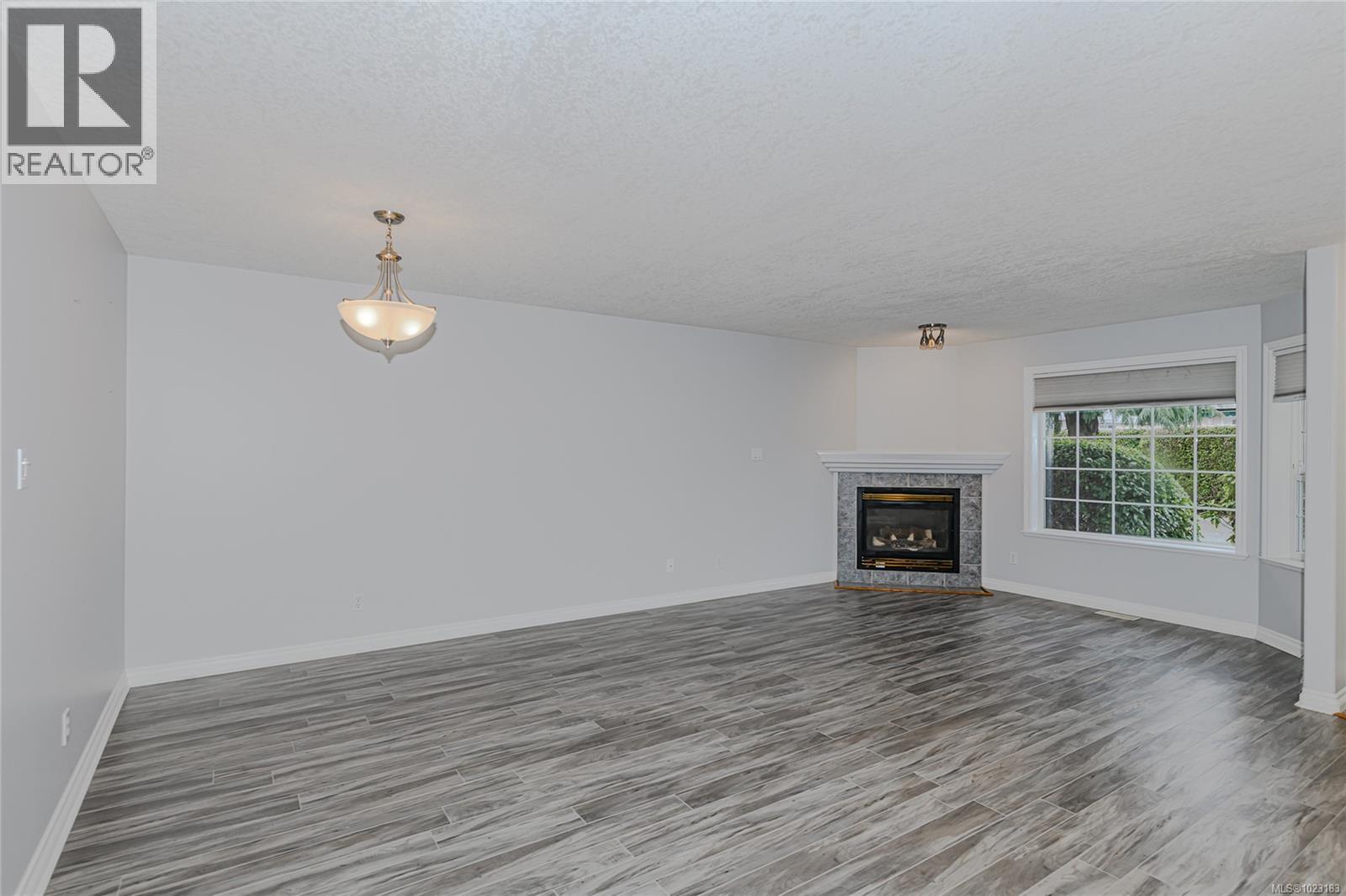 #36 6111 SAYWARD RD - 5