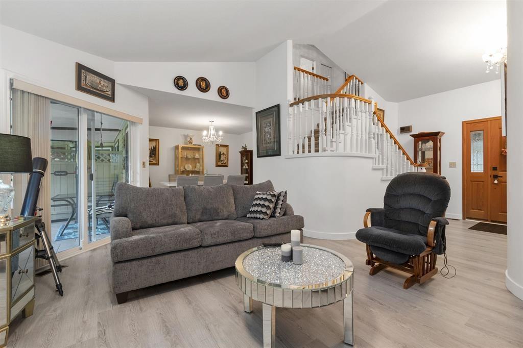 3 9515 WOODBINE STREET, Chilliwack Proper East, Chilliwack