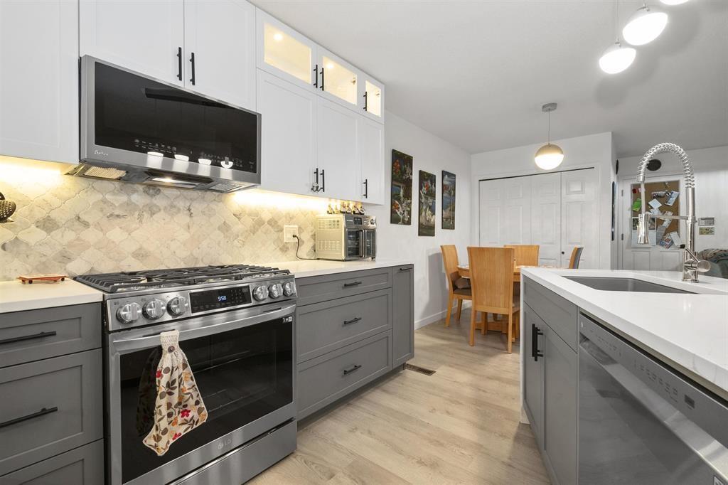 3 9515 WOODBINE STREET, Chilliwack Proper East, Chilliwack