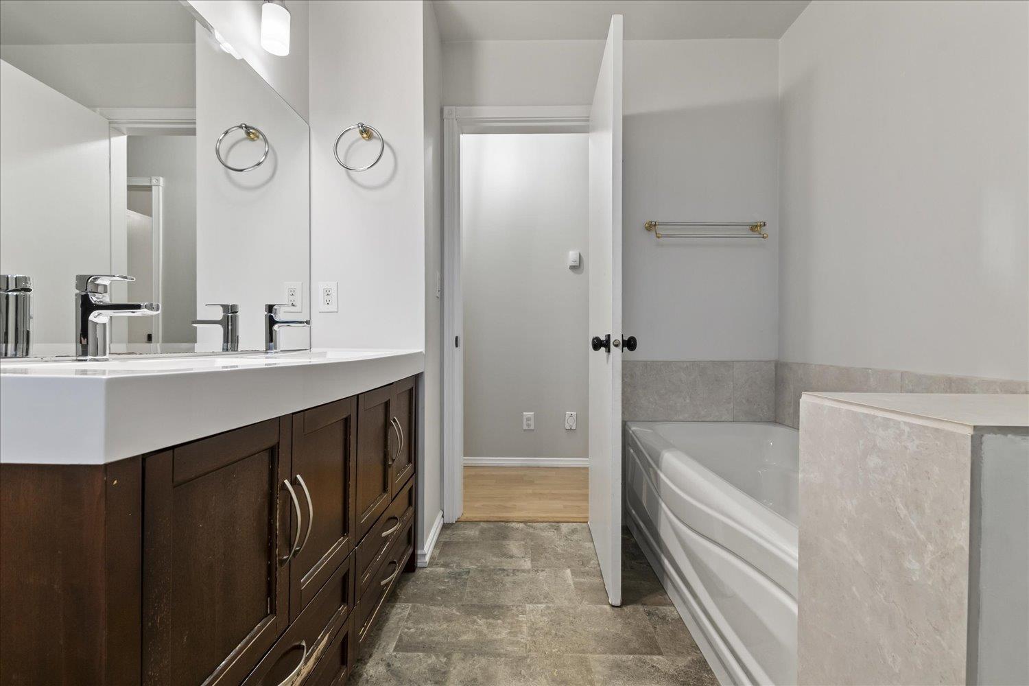 43025 VEDDER MOUNTAIN ROAD, Yarrow, Yarrow