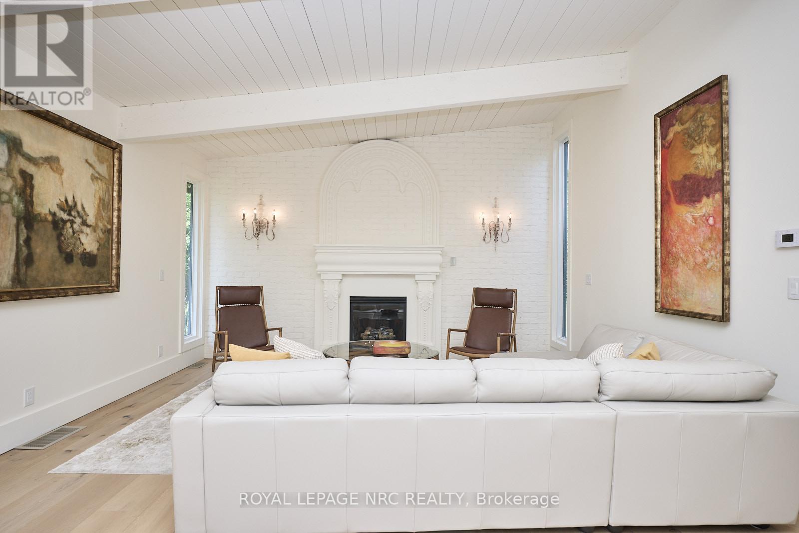 1904 MACDONALD DRIVE - 25