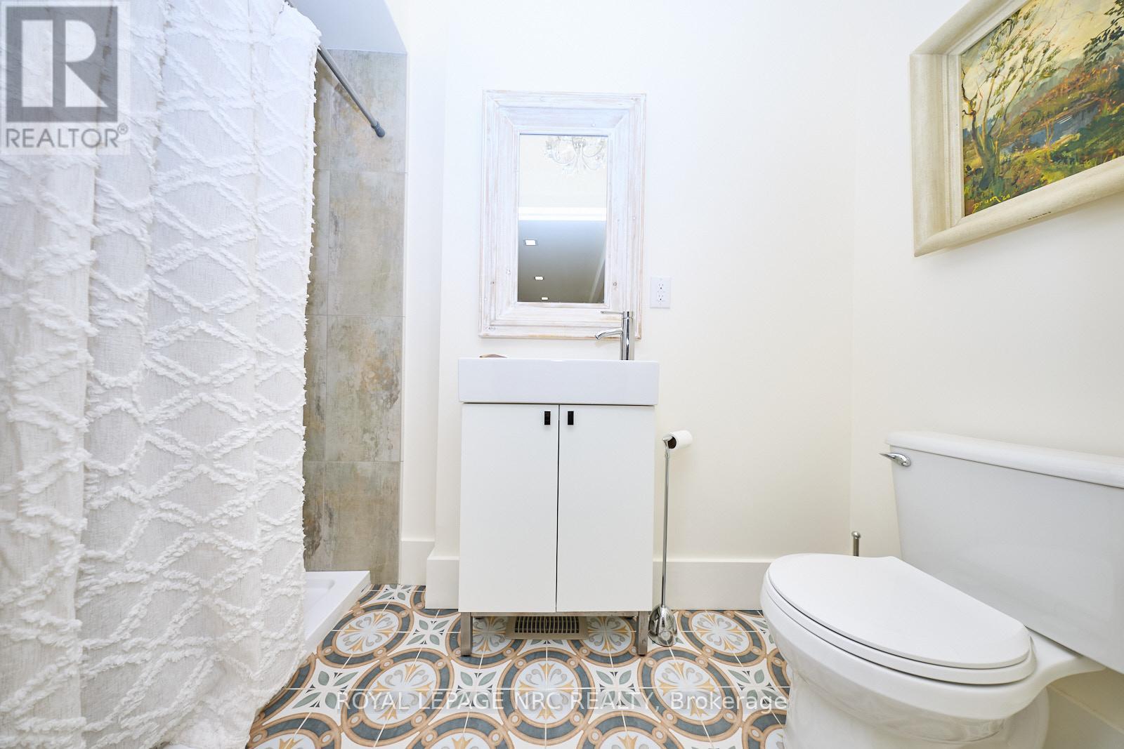 1904 MACDONALD DRIVE - 31