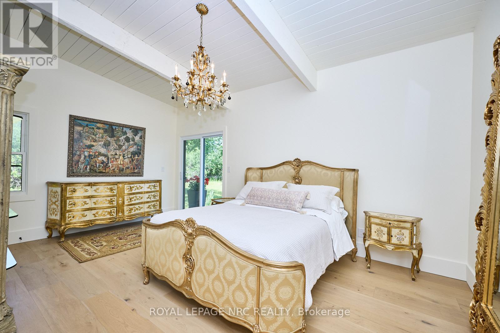 1904 MACDONALD DRIVE - 32