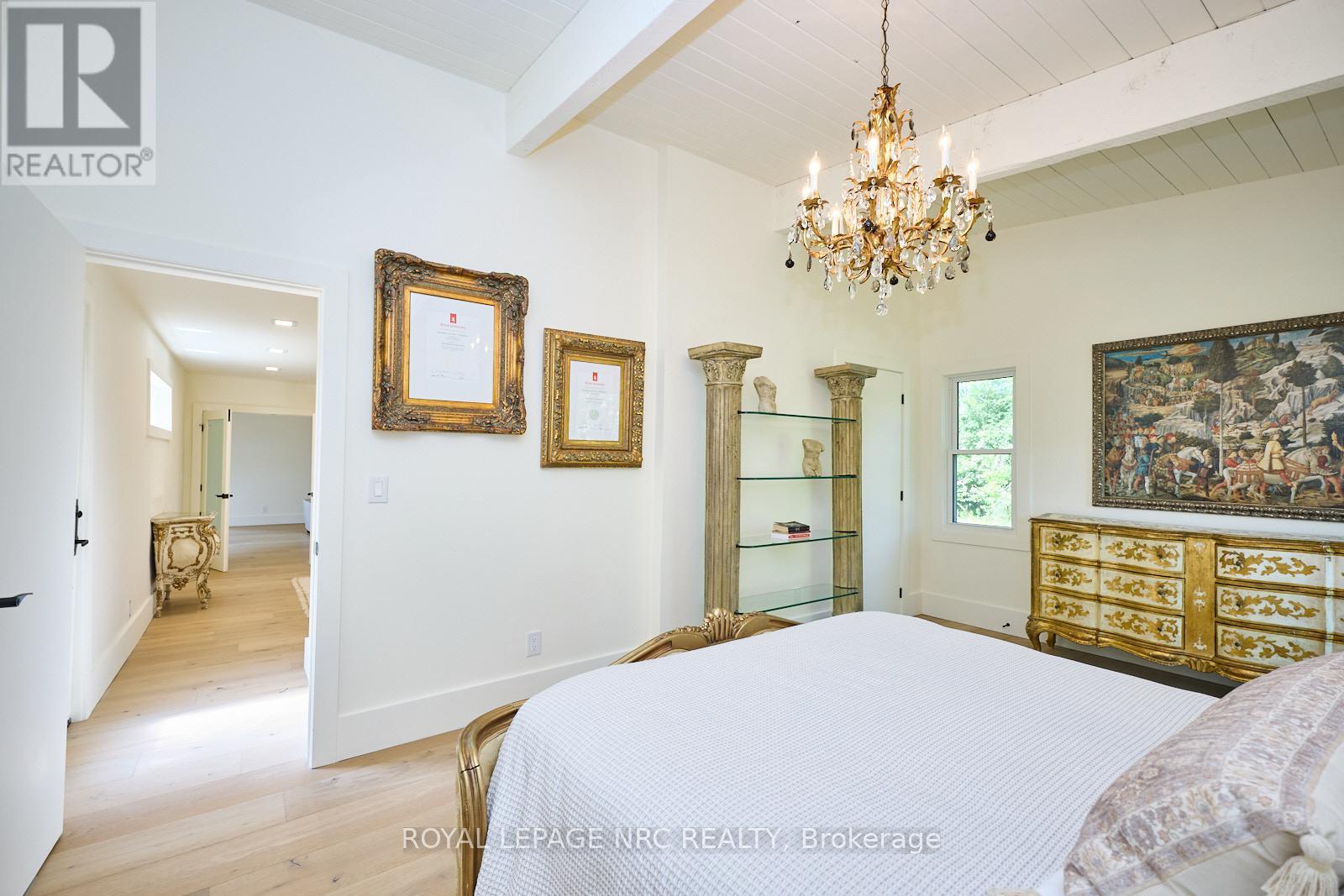 1904 MACDONALD DRIVE - 34