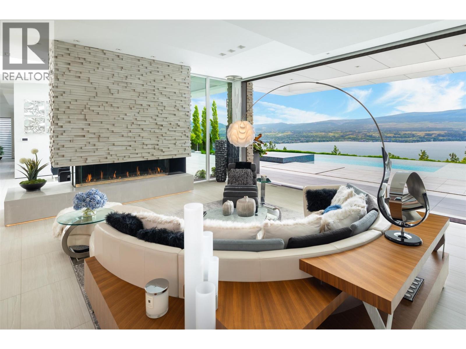  2469 Thacker Drive, West Kelowna