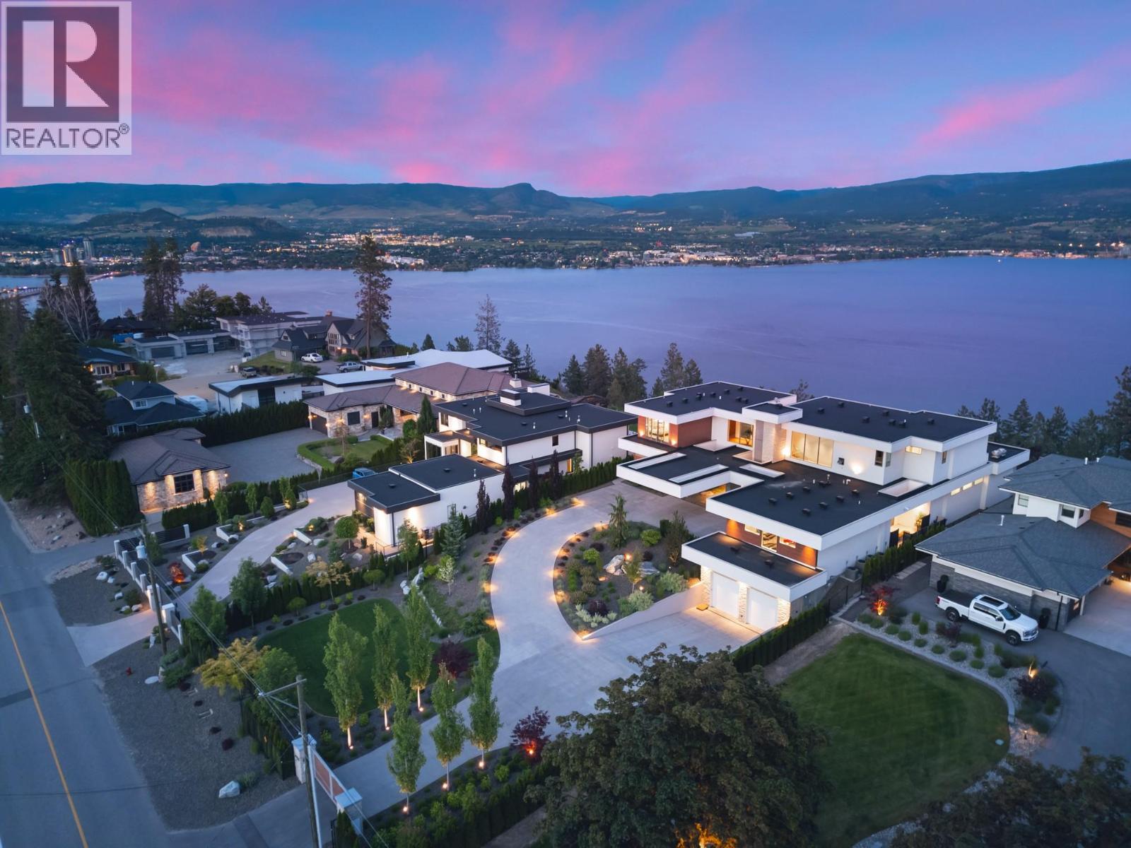  2469 Thacker Drive, West Kelowna
