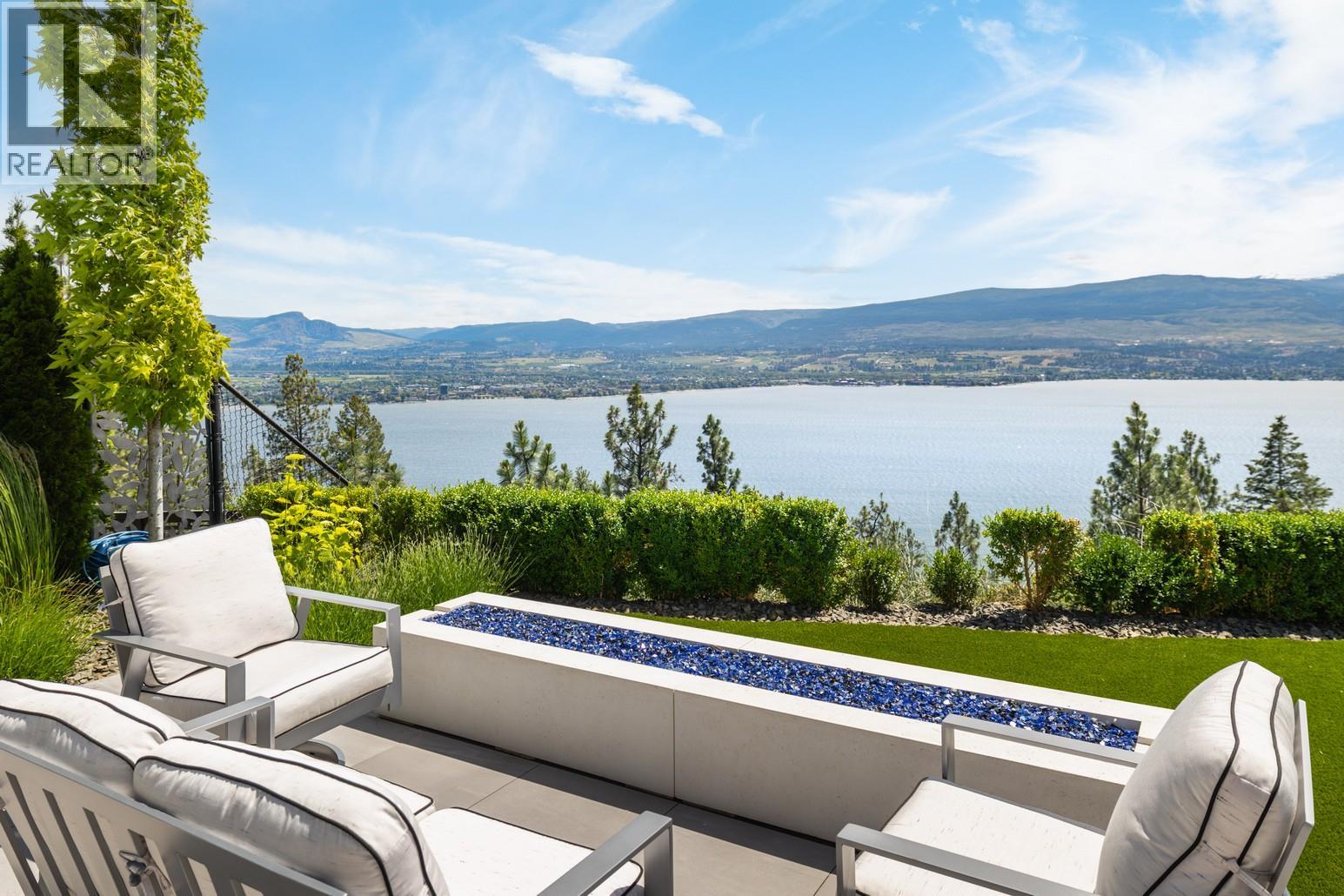  2469 Thacker Drive, West Kelowna