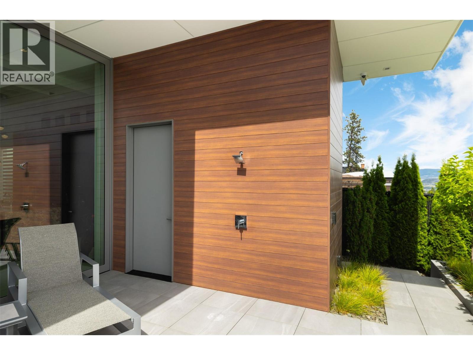  2469 Thacker Drive, West Kelowna