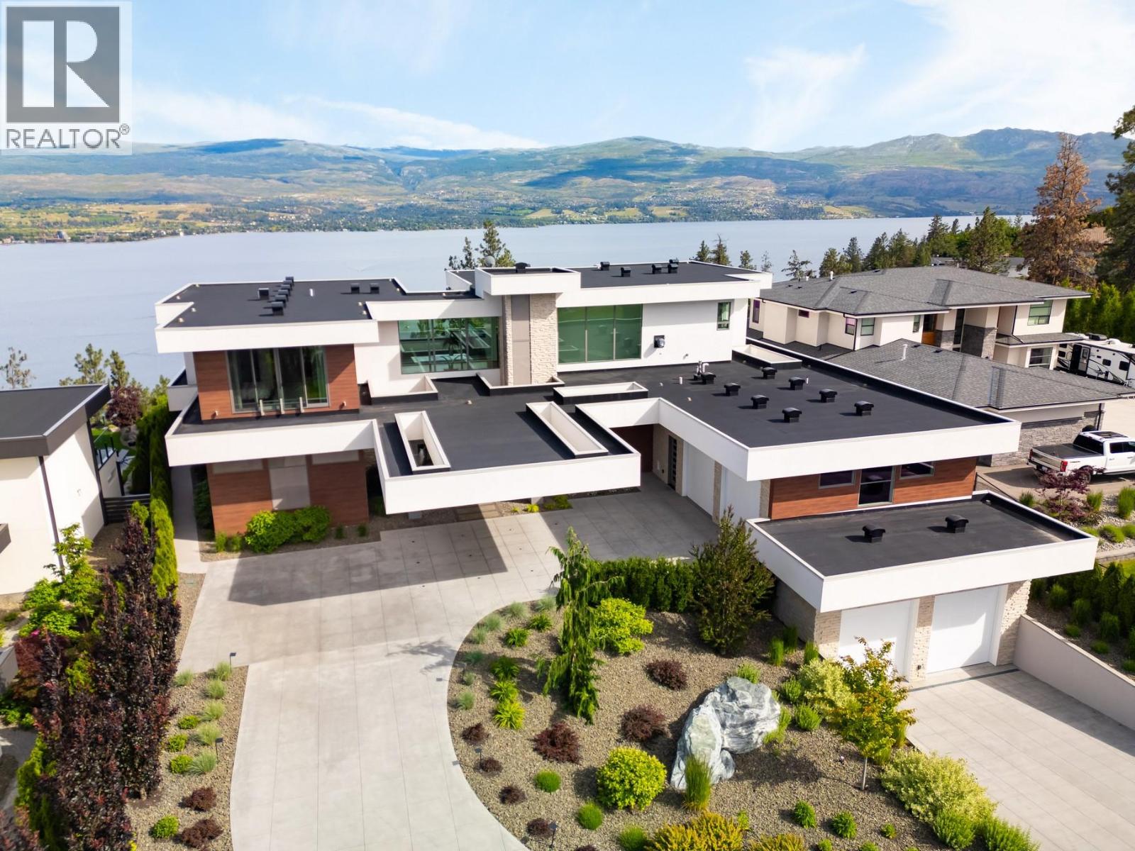  2469 Thacker Drive, West Kelowna