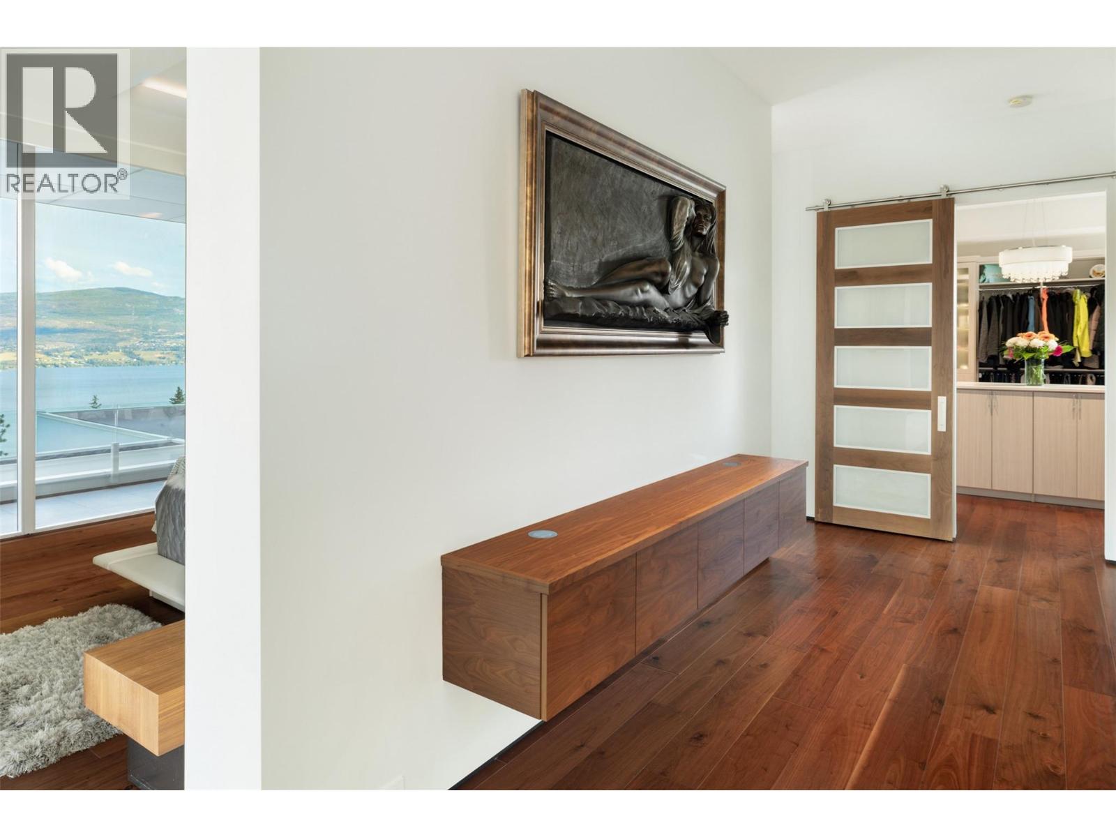  2469 Thacker Drive, West Kelowna