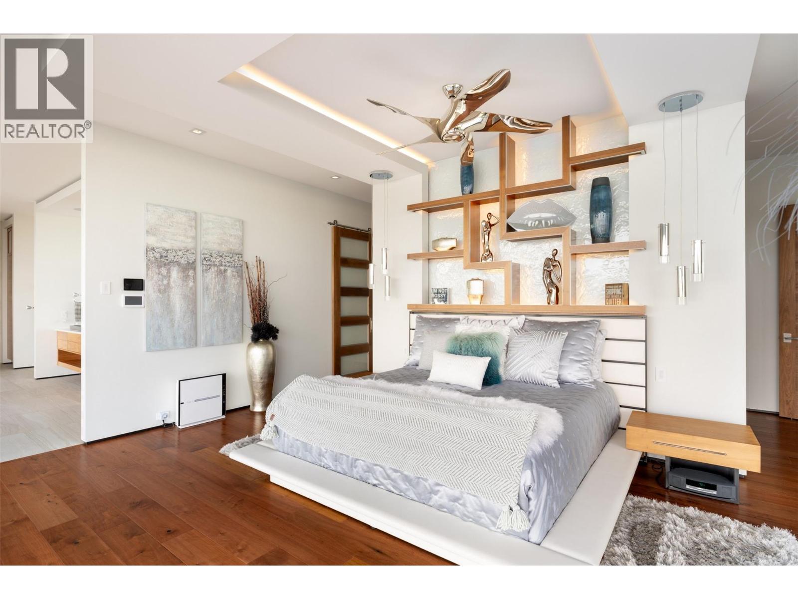  2469 Thacker Drive, West Kelowna