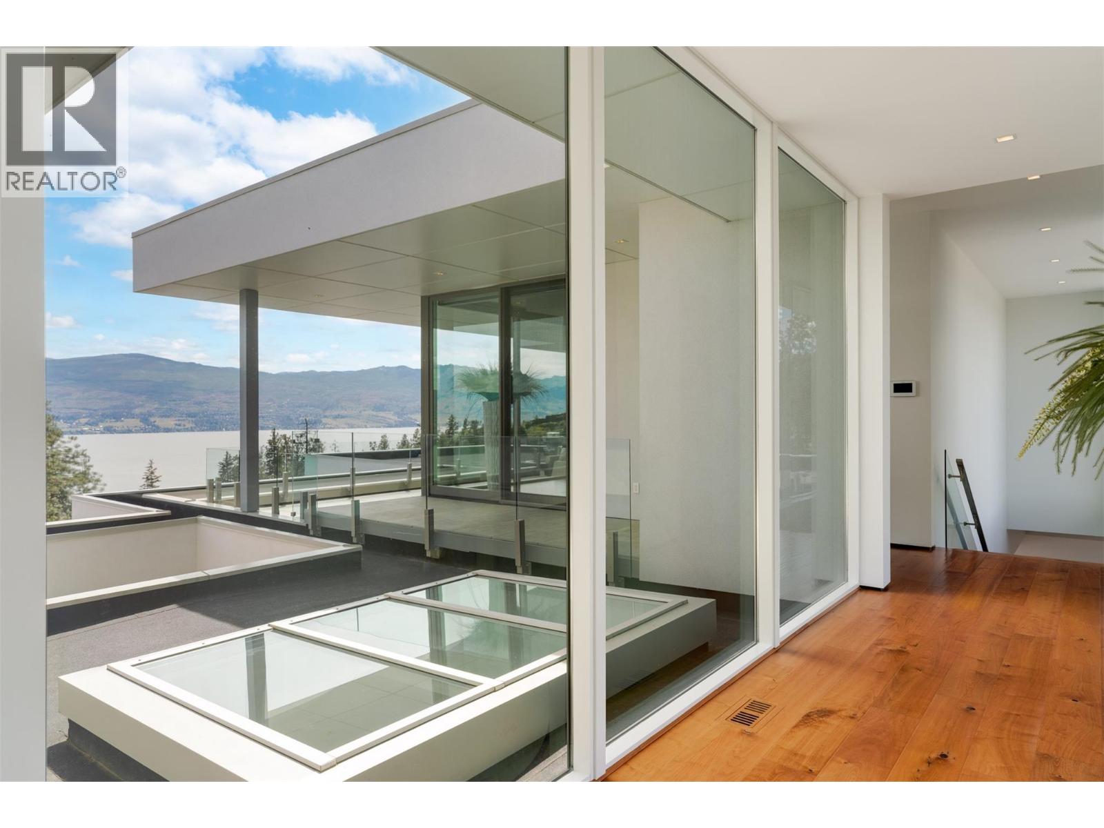  2469 Thacker Drive, West Kelowna