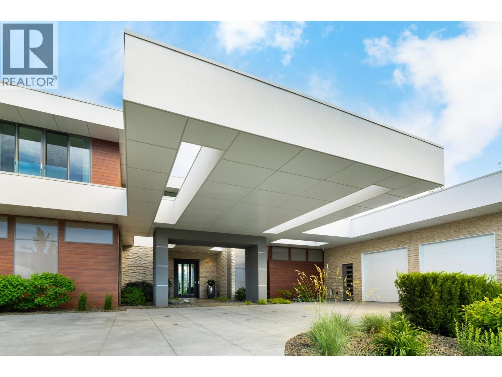  2469 Thacker Drive, West Kelowna