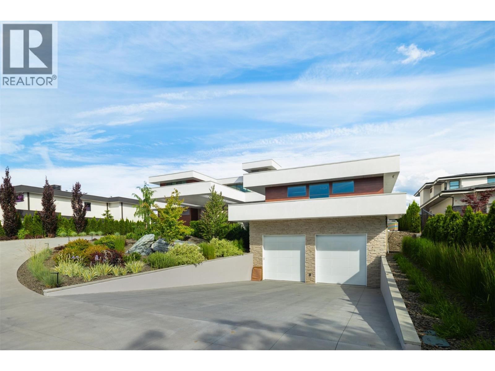 2469 Thacker Drive, West Kelowna