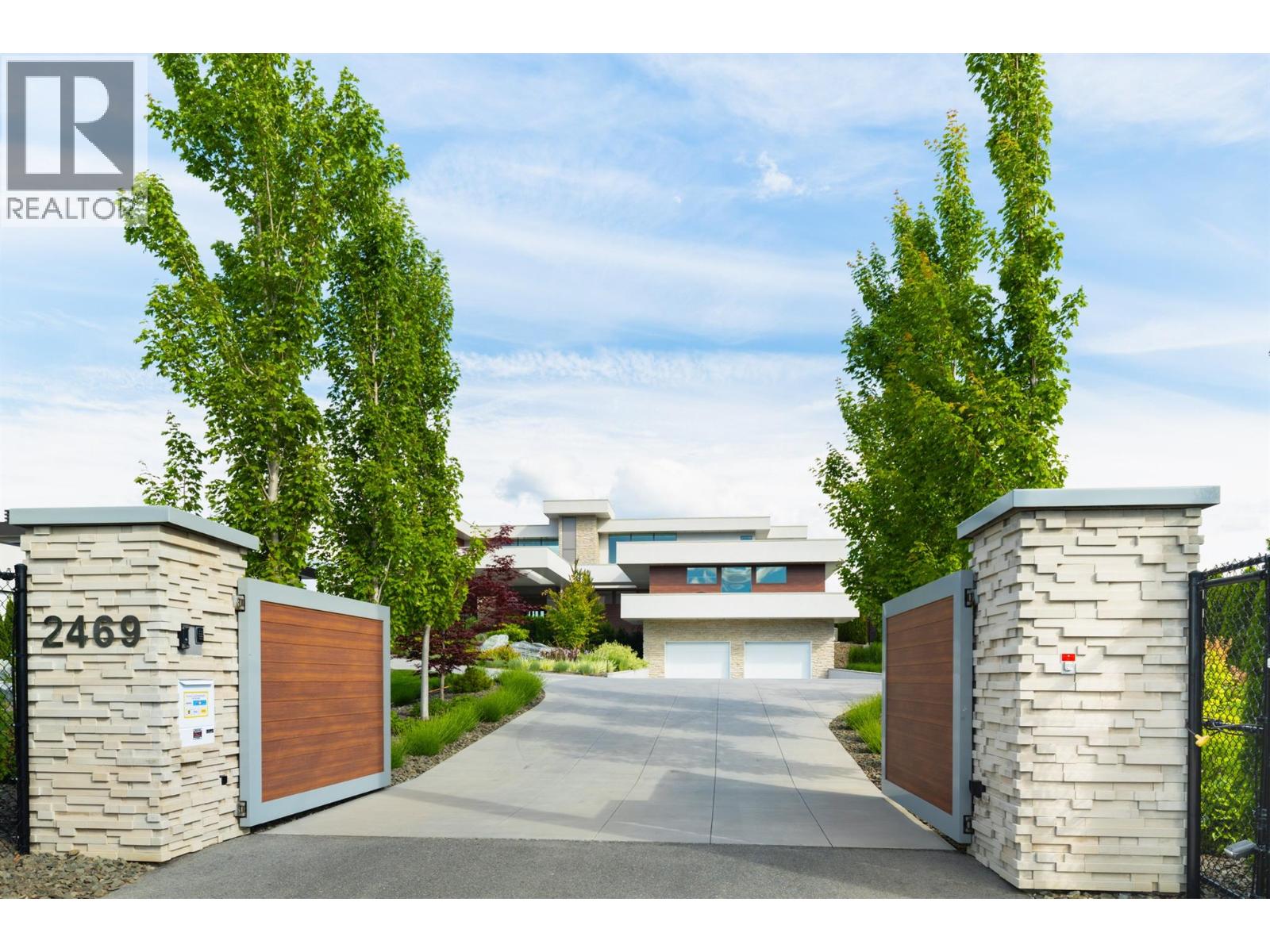  2469 Thacker Drive, West Kelowna