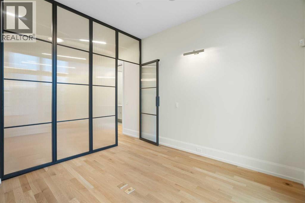 Single Family House for Sale in #A  A Street SW Parkhill Calgary 