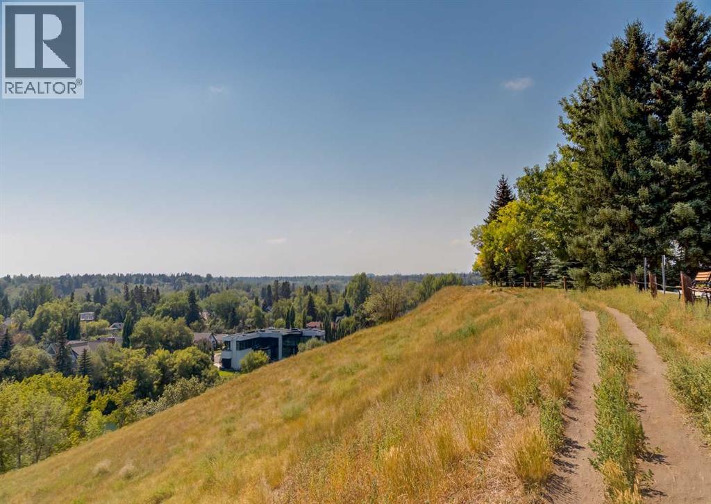 Single Family House for Sale in #A  A Street SW Parkhill Calgary 