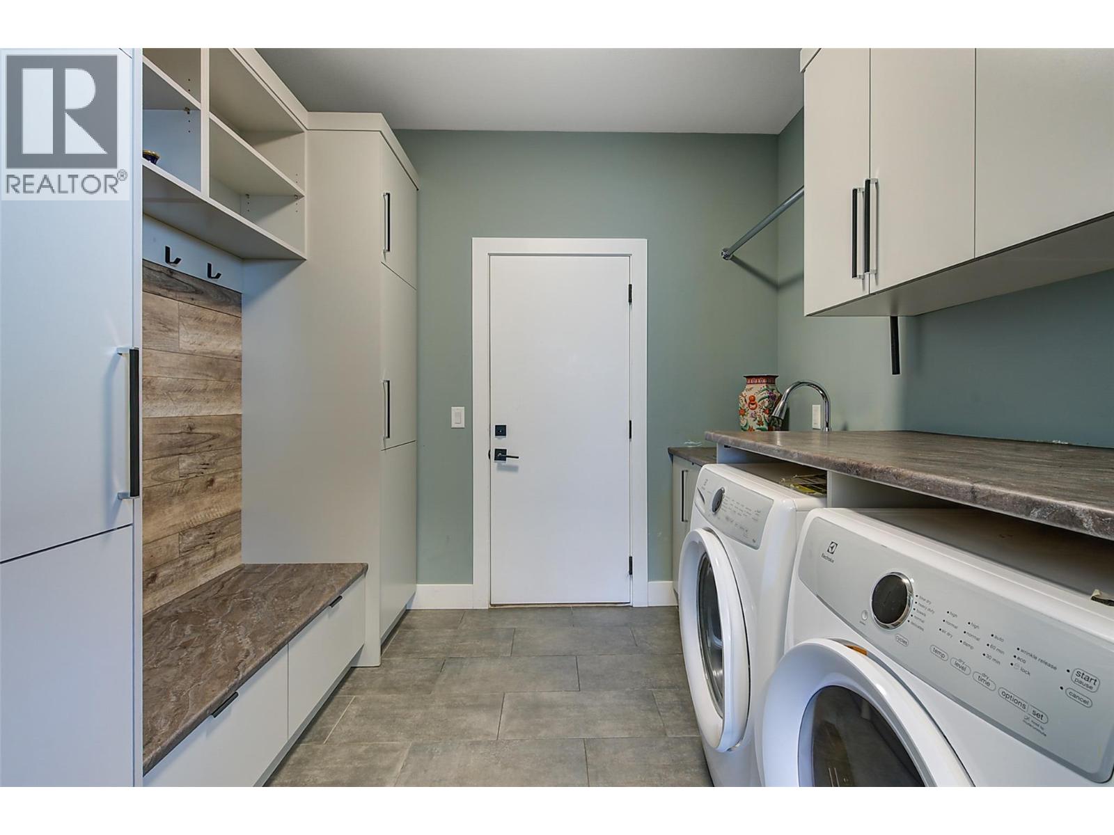  759 Carnoustie Drive, Kelowna