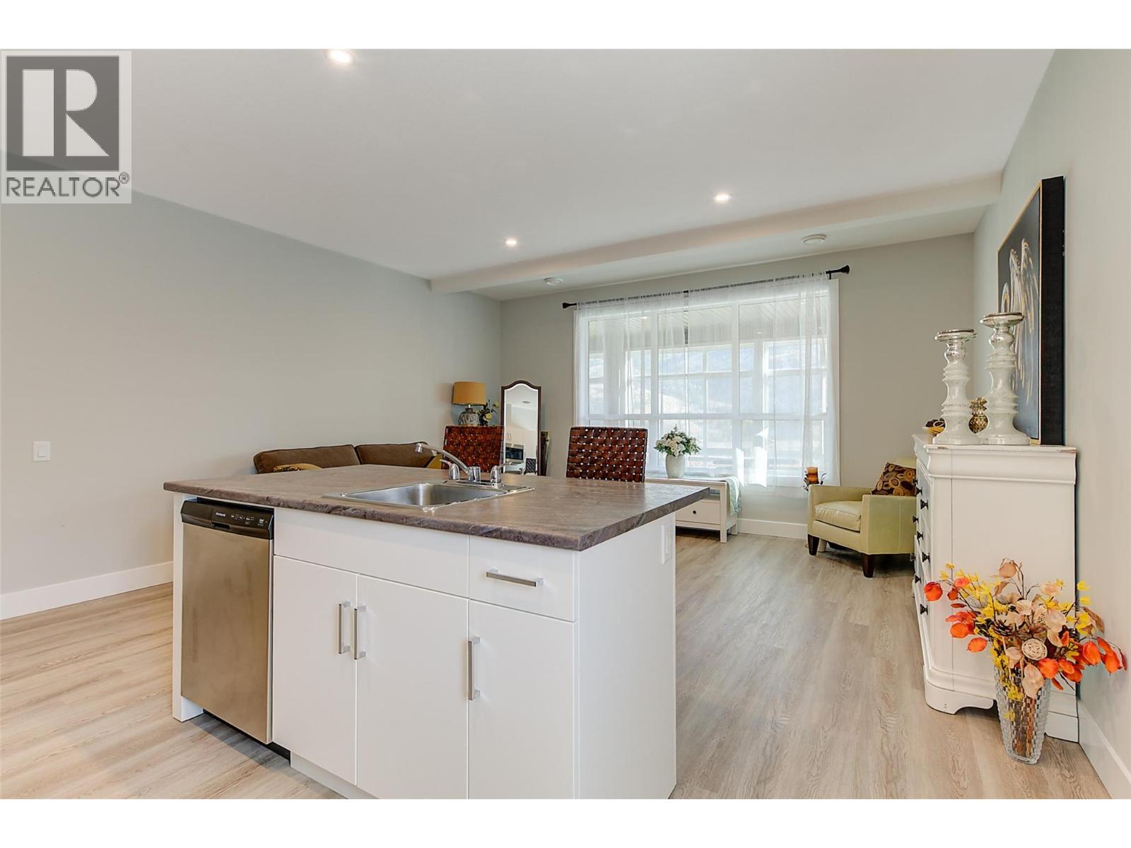  759 Carnoustie Drive, Kelowna