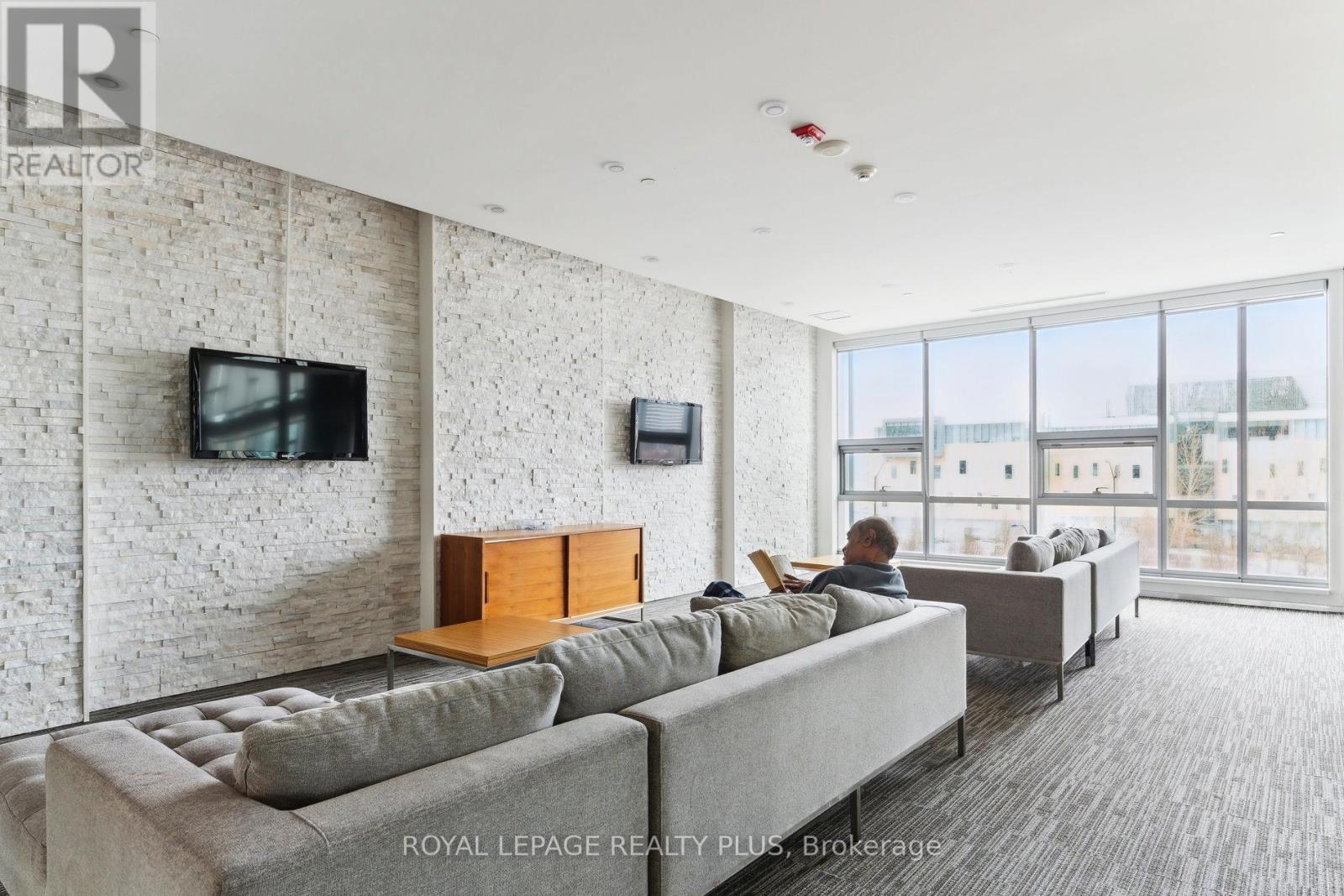 #603 365 PRINCE OF WALES DRIVE - 38
