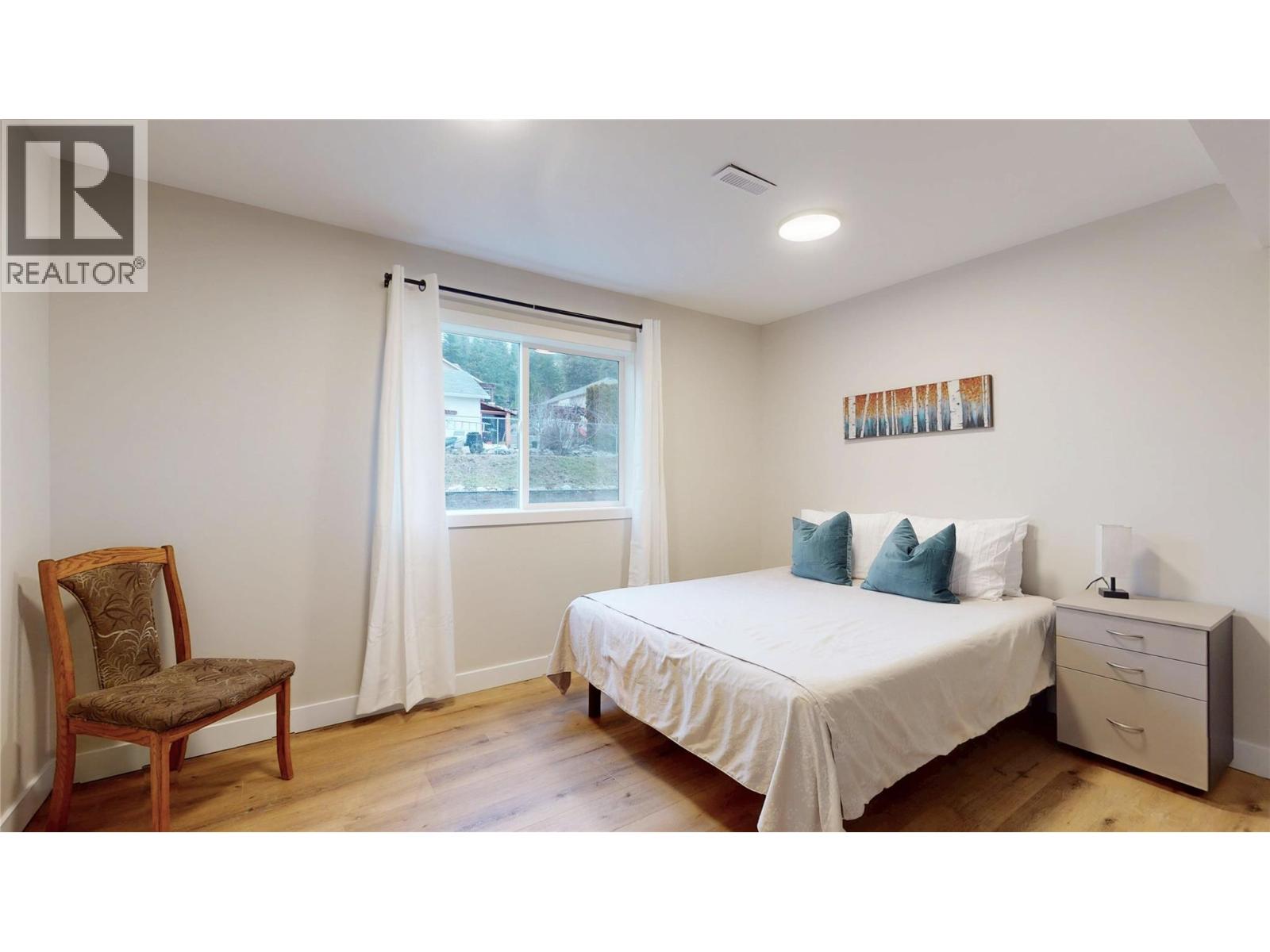 5749 MacKenzie Road, Peachland